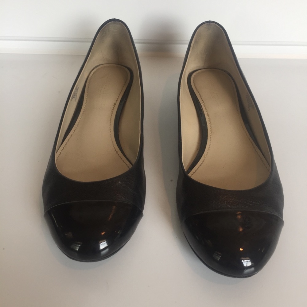 Black Leather Naturalizer Flats - size 6.5